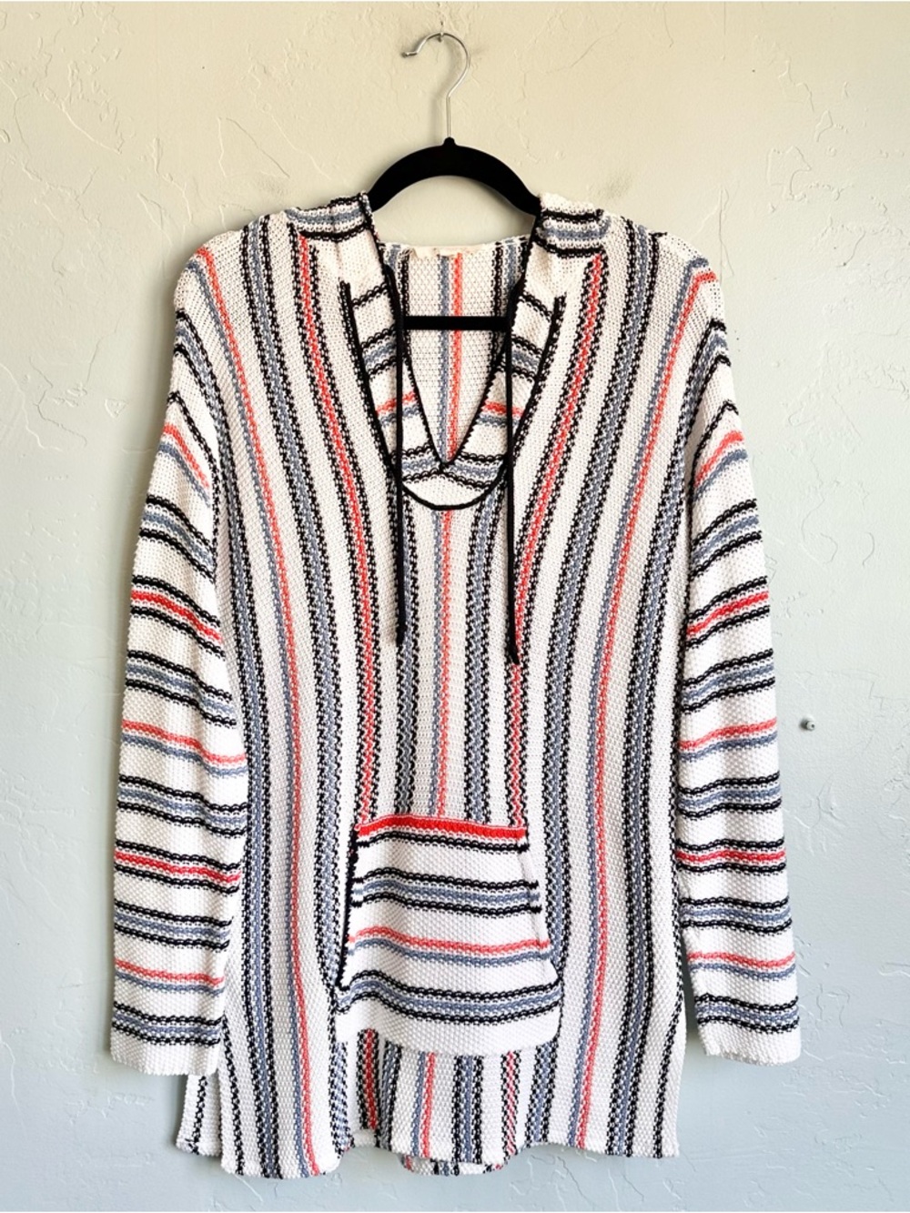 Vince Camuto Women Beachy White Striped Knit Hoodie Pullover Sweater Medium EUC